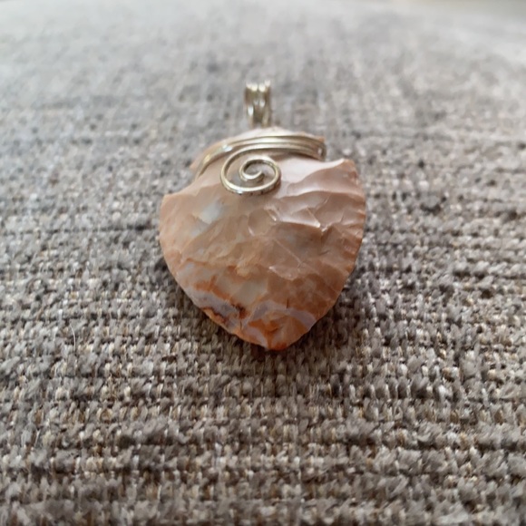 🌟Host Pick🌟 Calcedony Arrowhead Pendant - Picture 4 of 6